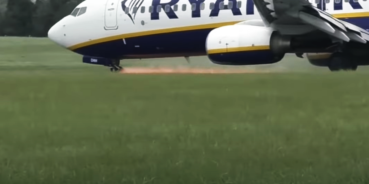SHOCKING VIDEO: Ryanair Plane Makes Crash Landing