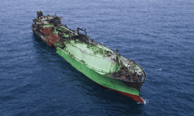 Sanctioned Russian Tanker Drifting in Mediterranean: Italy Warns of “Environmental Bomb”